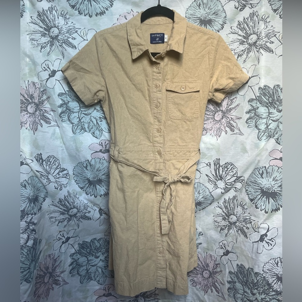 ✨Beige Button Down Dress with Matching Belt✨